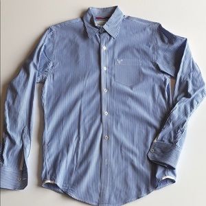 American Eagle. Long Sleeve. Vintage Fit. XS.